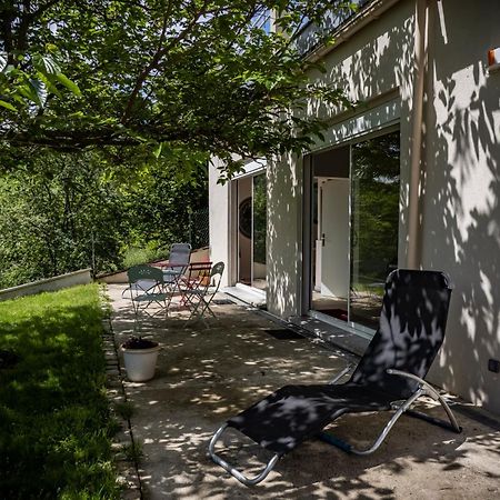 La Maison Sous Le Noyer Leilighet Montessut Eksteriør bilde